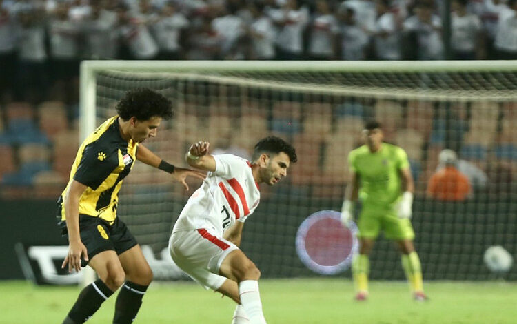 عاجل.. إصابة قوية لنجم الزمالك خلال مباراة المقاولون العرب في الدوري المصري