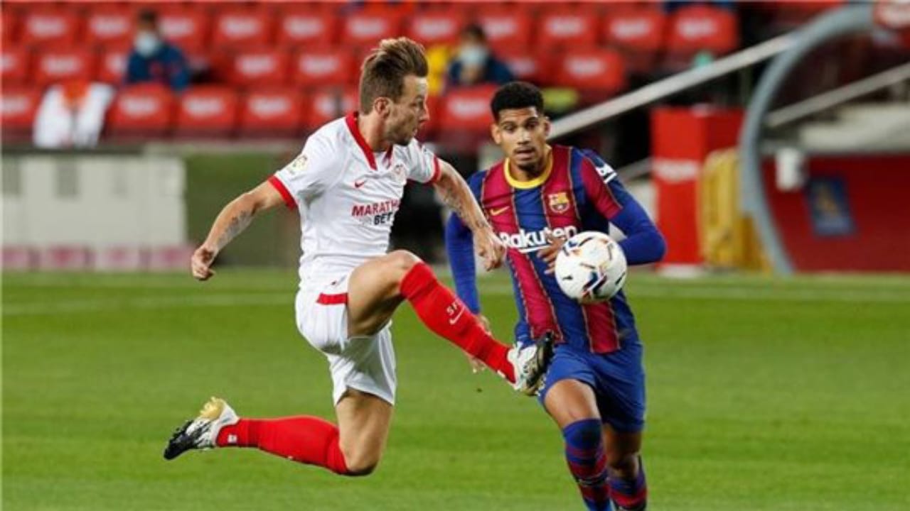 معلق مباراة برشلونة وإشبيليىة