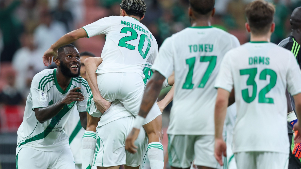 الأهلي ضد الباطن