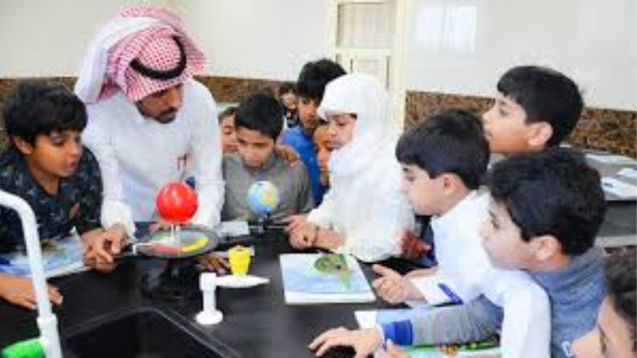 إعادة شرح الدروس أو التعليم المتمايز.. إجراءات الوزارة لضمان فهم جميع الطلاب