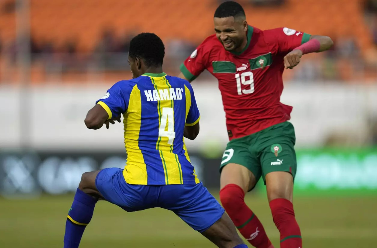 “الأسود” يتسلحون بتفوق تاريخي في مواجهة تنزانيا في ثمن النهائي